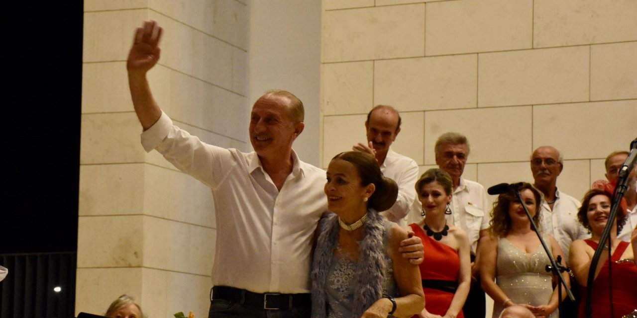 DİDİM AMFİ TİYATRO'DA YEŞİLÇAM EZGİLERİ