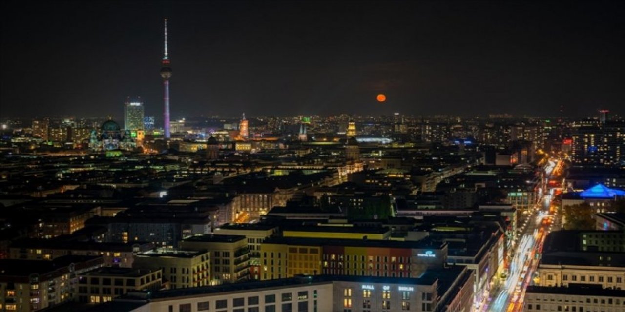 Berlin'de enerji tasarrufu için 200 yapı gece ışıklandırılmayacak