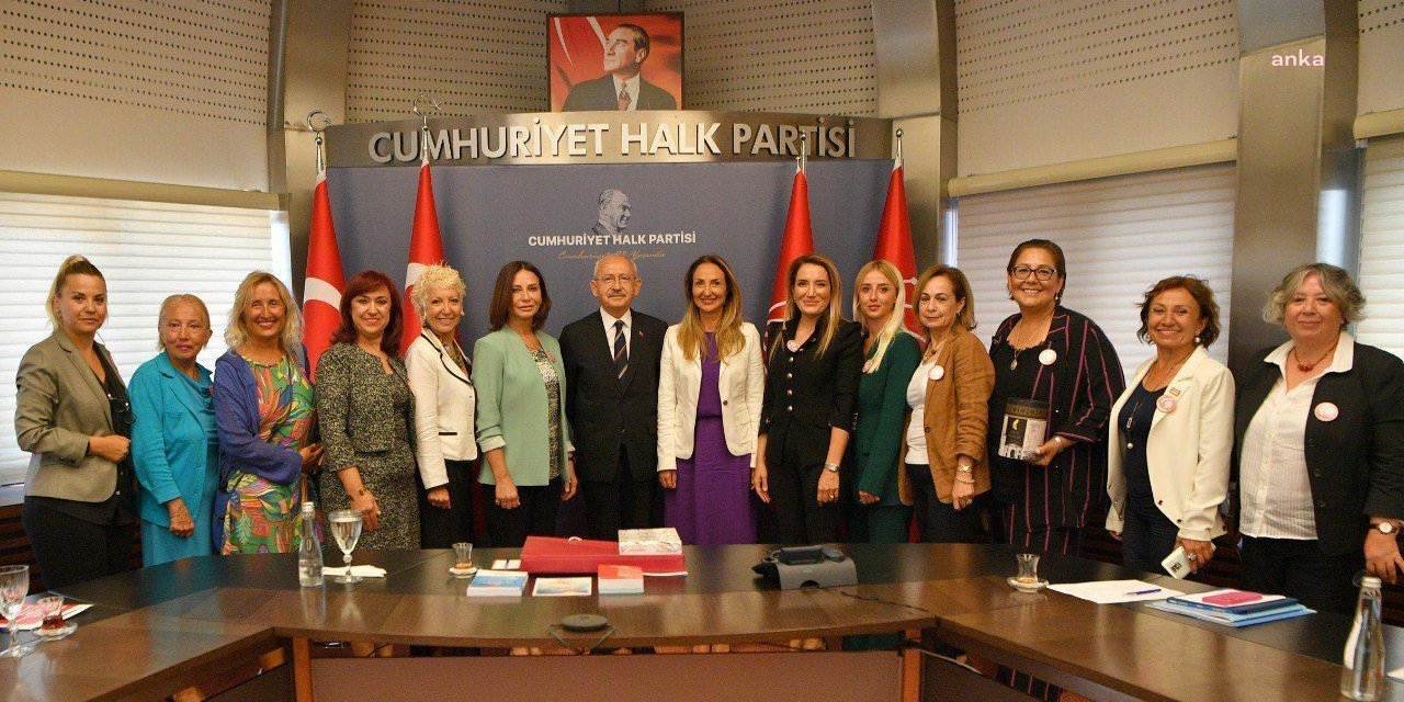 KEMAL KILIÇDAROĞLU: "KADINLARI ÖRGÜTLEYİN, KENDİ ADAYLARINI ÇIKARSINLAR"