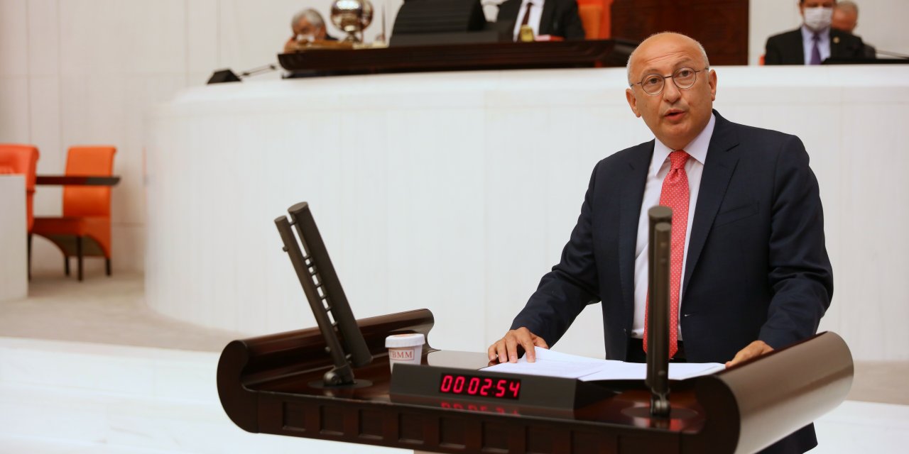 CHP, BİK’İN GAZETELERE UYGULADIĞI CEZALAR İÇİN MECLİS ARAŞTIRMASI İSTEDİ. ÇAKIRÖZER: “İKTİDAR YÖNETİCİLERİNE YÖNELİK ELEŞTİREL HABERLERE TAHAMMÜLÜ OLMAYAN BİK, İKTİDARI ÖVEN GAZETELERE DE İLAN DAĞITAN KURUM..”