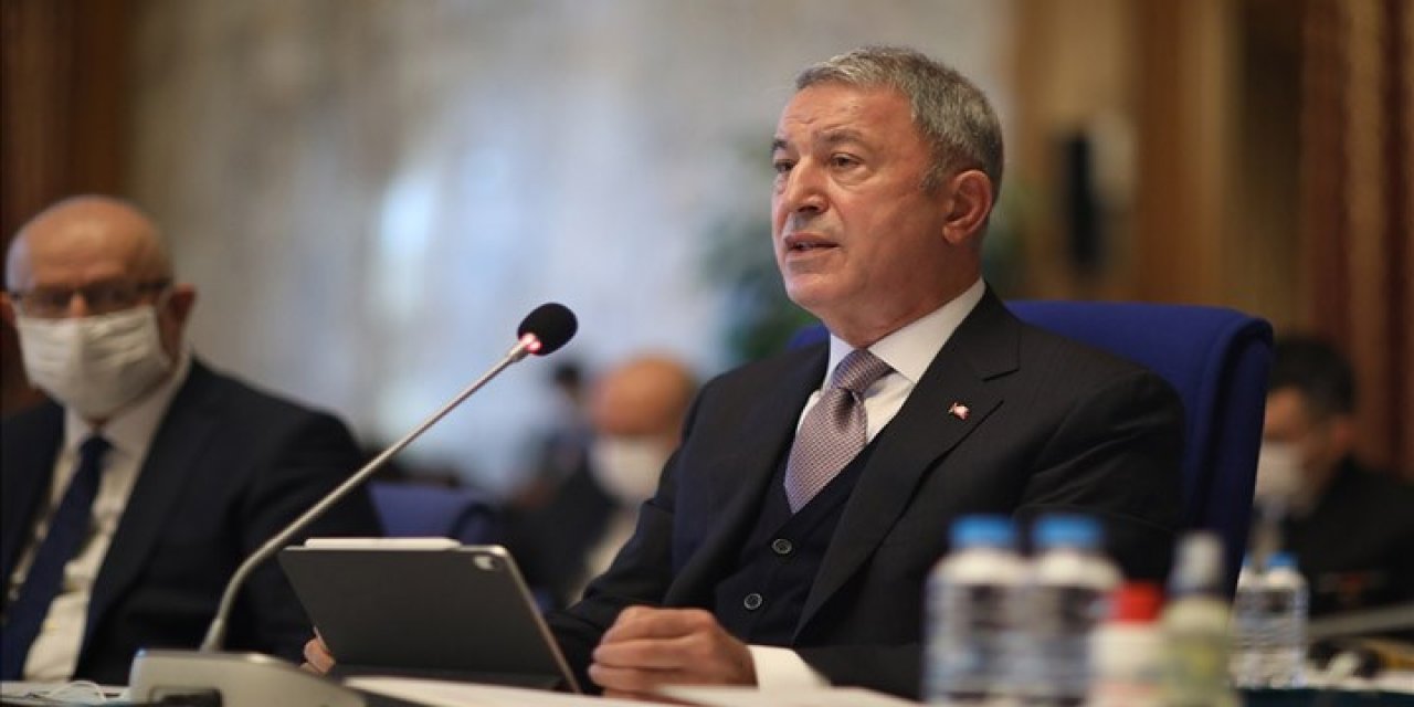 Muhalefete cevap vereyim derken... Hulusi Akar "bütçe görüşmelerinde" her şeyi karıştırdı!
