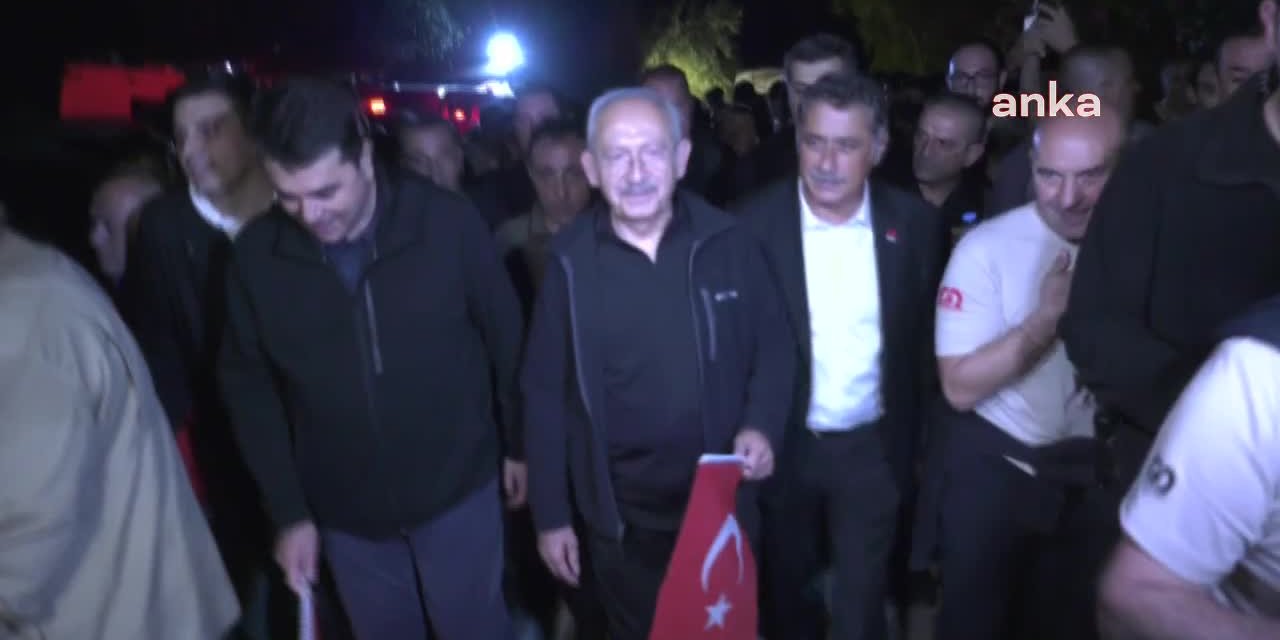 KILIÇDAROĞLU BÜYÜK TAARRUZ'UN 100. YILINDA, AFYONKARAHİSAR'DAKİ "ZAFER YOLU"NDA HALKLA 15 KİLOMETRELİK YÜRÜYÜŞÜ GERÇEKLEŞTİRDİ