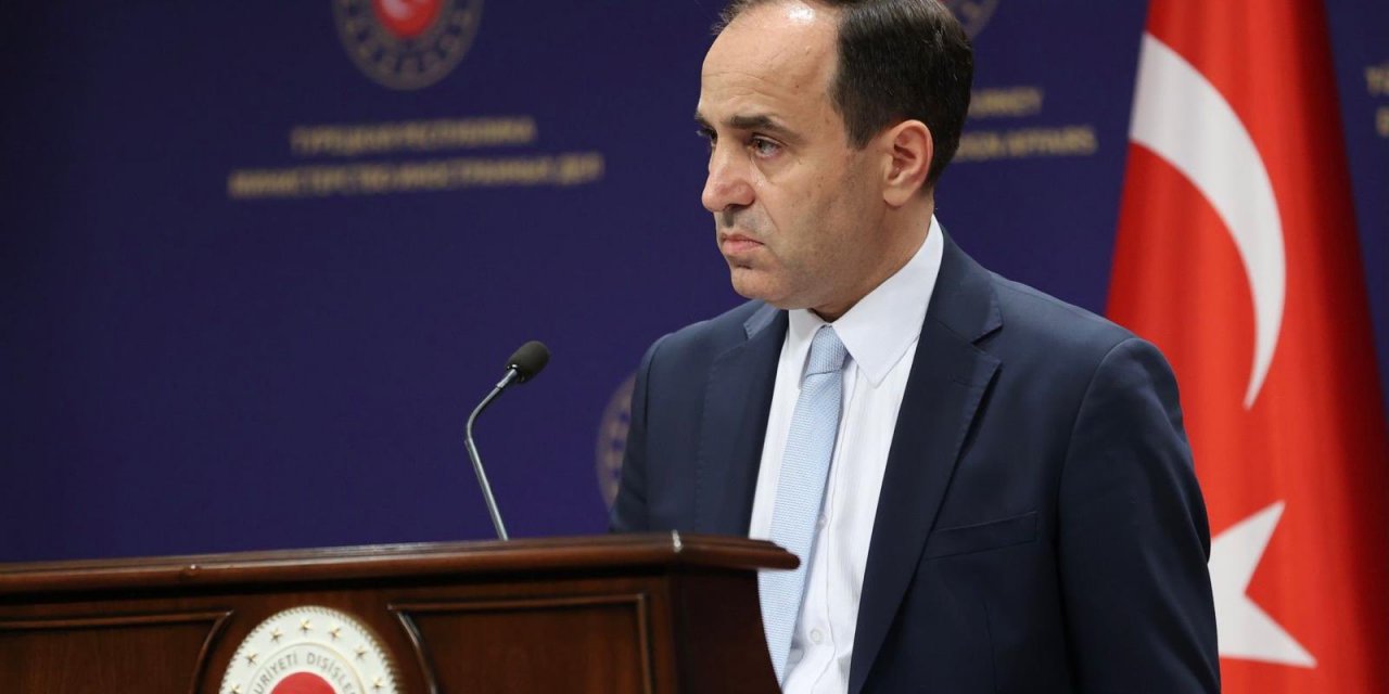 Dışişleri Sözcüsü Bilgiç: “Sömürgeci geçmişiyle yüzleşmekte zorlanan Macron’un ithamlarda bulunarak sömürgeci geçmişinden sıyrılmaya çalışması kabul edilemez”