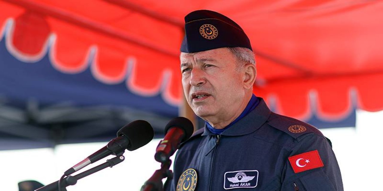 Hulusi Akar'dan Yunanistan'a sert mesaj: Yeniden başını belaya sokmamasını ve tarihten ders almasını hatırlatmaya devam ediyoruz