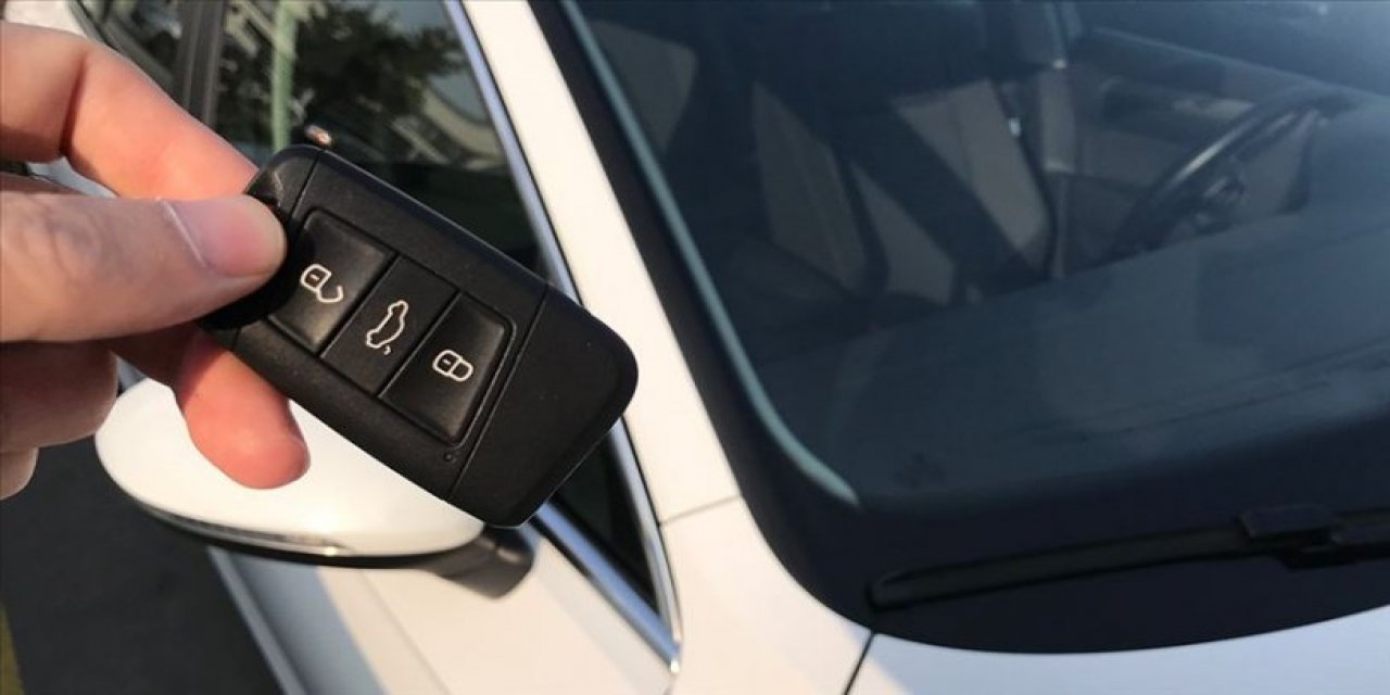 Otomobil piyasası tepetaklak gitti: Sert düşüş