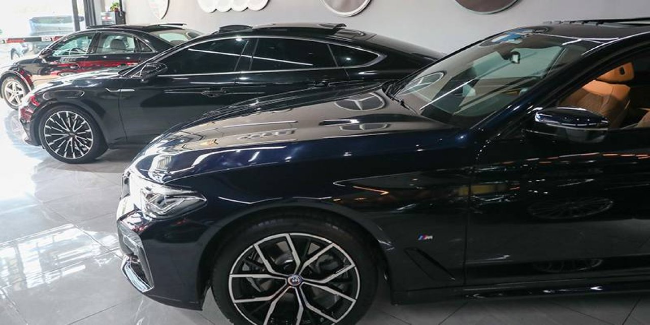 Oto galericilerde 15 Eylül telaşı: Fiyatları 100 bin lira düşürdük ama talep yok