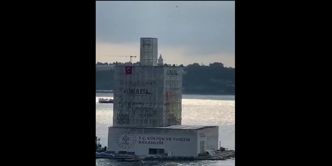 Kız Kulesi’nin kulesi görünmez oldu: Sosyal medya ayağa kalktı!