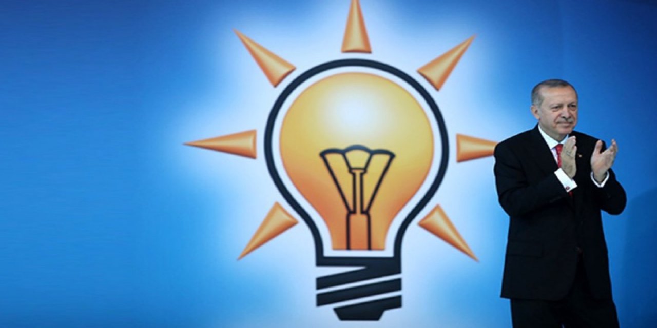 AKP'nin üç kurucu isminden 'iktidar' eleştirisi: "İktidara geldiğimizde başörtüsüne yönelik kısıtlayıcı bir ortam vardı, bugün ise onun dışındaki her şeyin yasak olduğu bir ortam var"