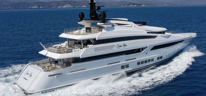 Queen Anne... Kraliyetten kara para aklamaya