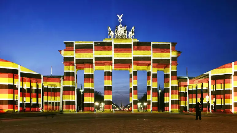 Almanya nitelikli iş gücü ihtiyacını karşılamak için yabancı işçilere kapılarını açıyor