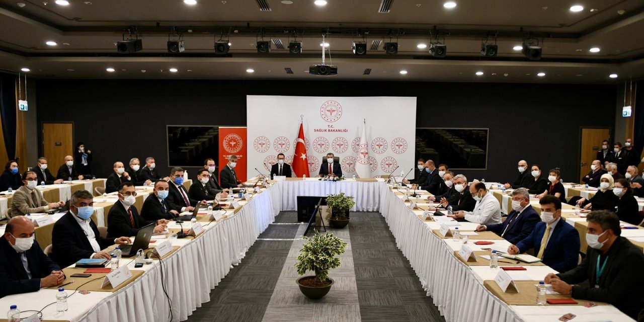 Bakan Koca: Kaçınılmaz görünen tedbirler ve yeni mücadele stratejisini ele aldık