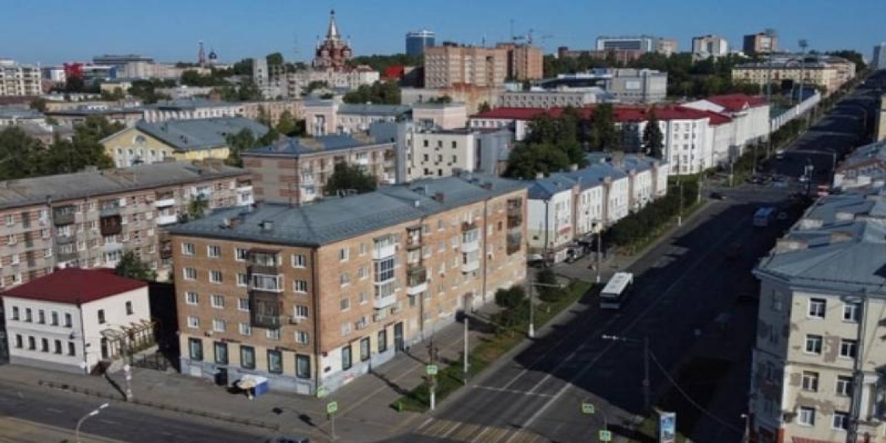 Rusya'da okula silahlı saldırı: 7'si çocuk 13 ölü