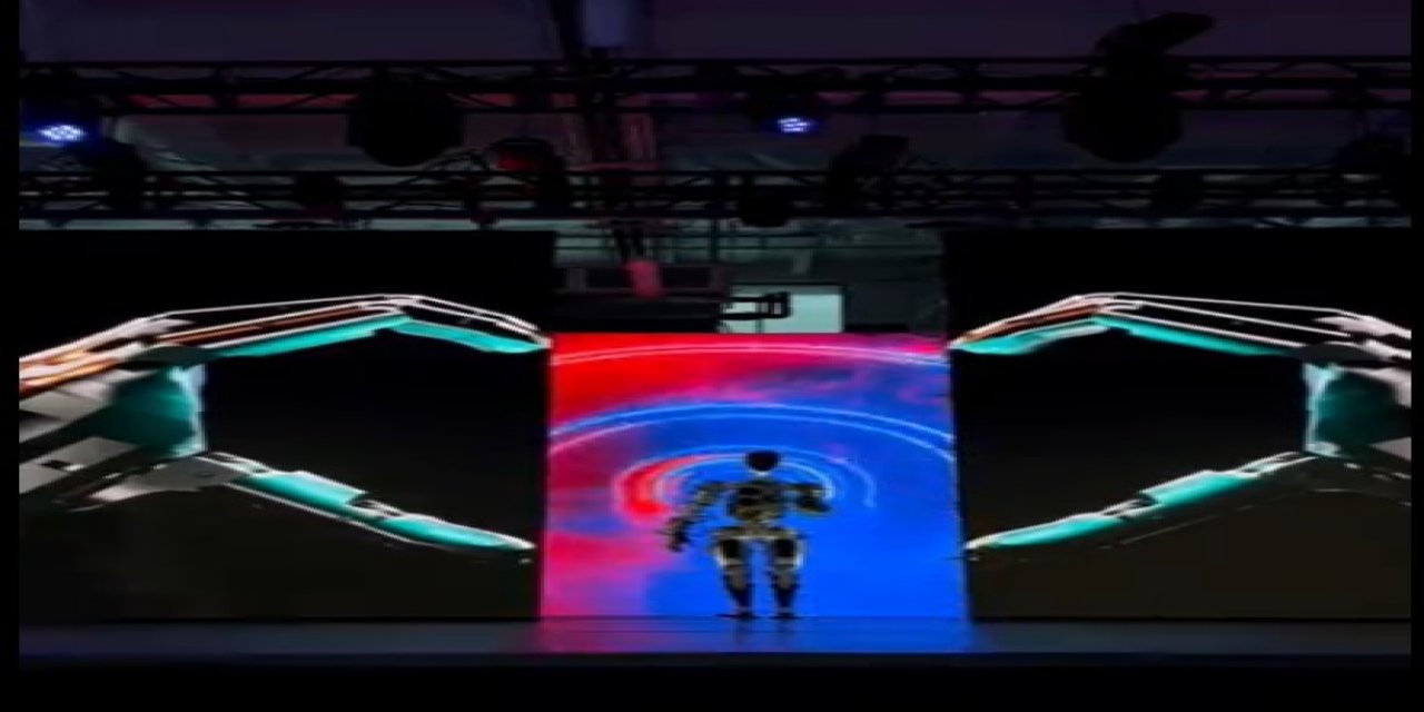 Tesla, 'insansı robot' Optimus'u tanıttı