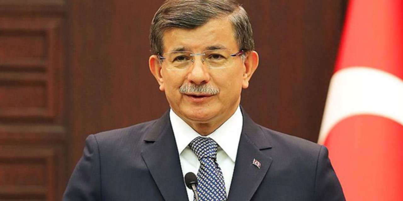 Ahmet Davutoğlu; 'Bunların meselesi ne millilik ne muhafazakarlık. Bunların meselesi iktidara tutunmak."