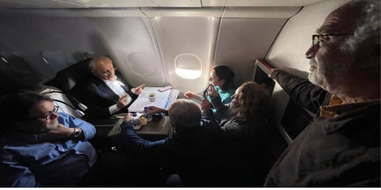 Ertuğrul Özkök yazdı: "B 747’nin yeni siması ve B 777’deki beşinci kişi"