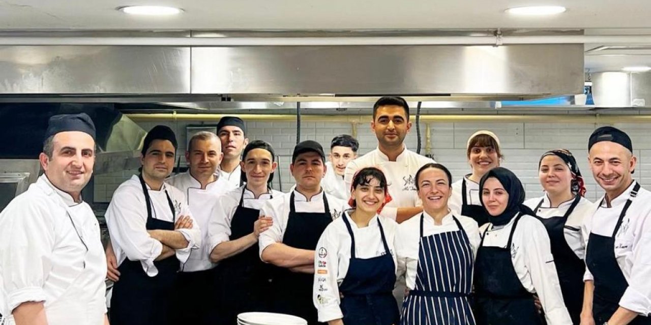 Ertuğrul Özkök yazdı: "LAHMACUNLU MICHELIN"