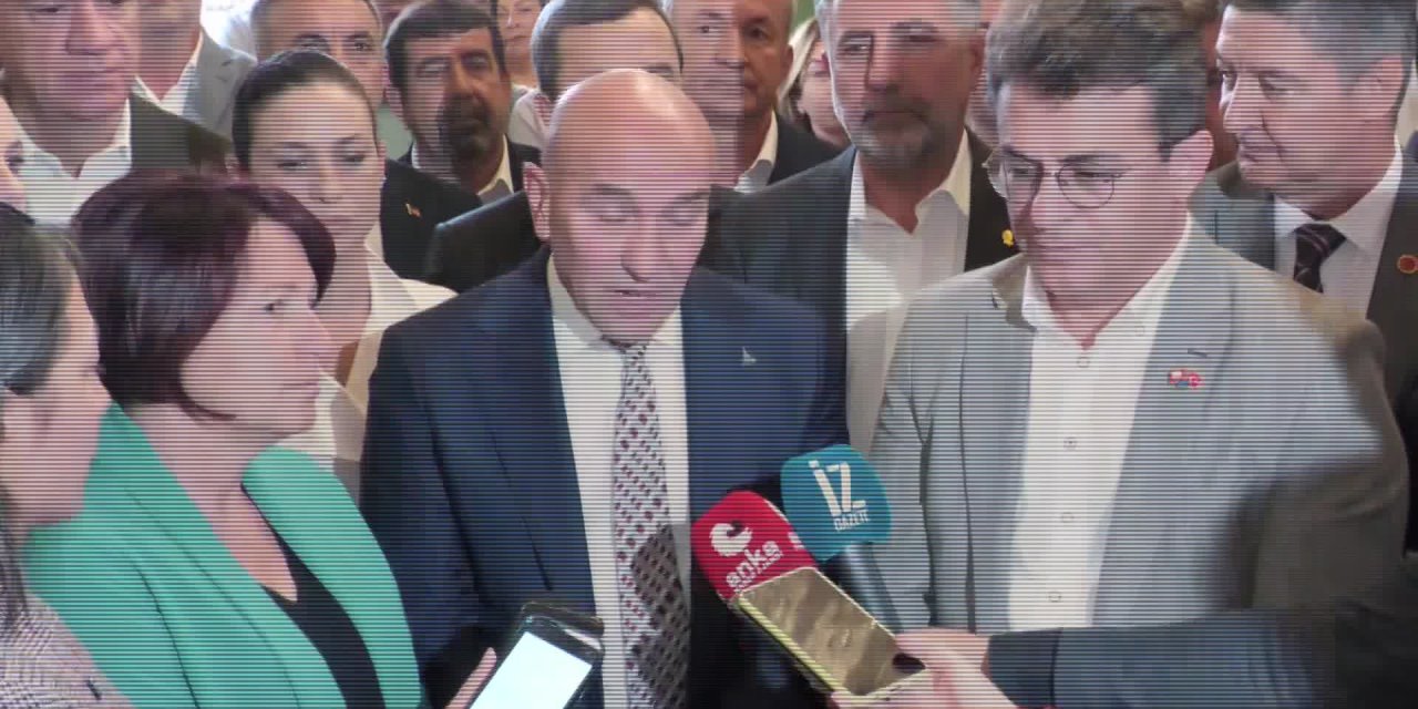 MECLİS ÜYELERİ VE İLÇE BELEDİYE BAŞKANLARINDAN TUNÇ SOYER'E DESTEK ZİYARETİNDE  SOYER'DEN AÇIKLAMA: "MESELE NE TUNÇ SOYER'DİR NE DE BİR BAŞKASI. MESELE İZMİR'İN TEMSİL ETTİĞİ AYDINLIK GELECEK UMUDUDU