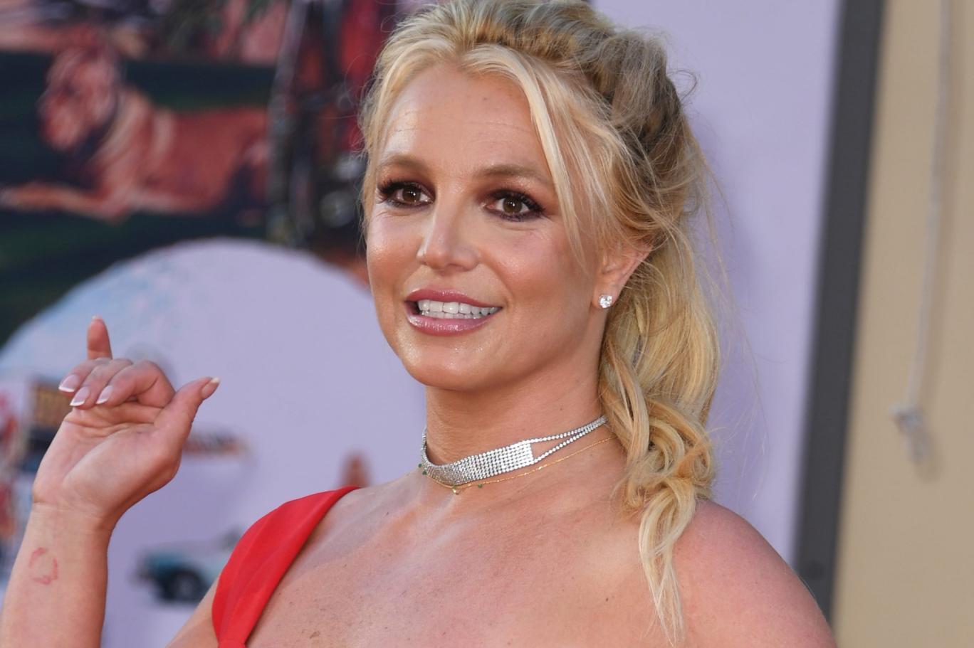 İran devlet medyası, protestolara destek veren Britney Spears'ı hedef aldı