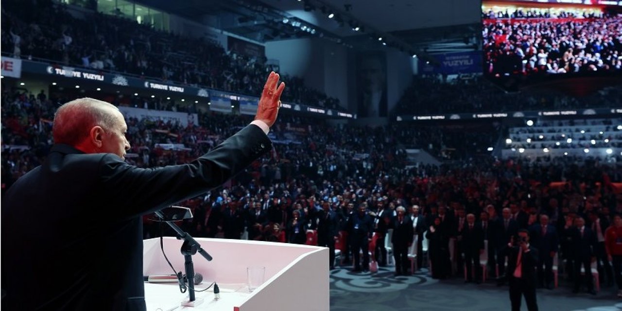AKP, 'merkez sağ' hamlesine hazırlanıyor: 'Çok önemli isimler partiye katılacak'