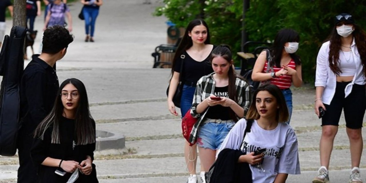 Gençlik araştırması vehameti ortaya koydu: Psikolojik desteğe ihtiyaçları var
