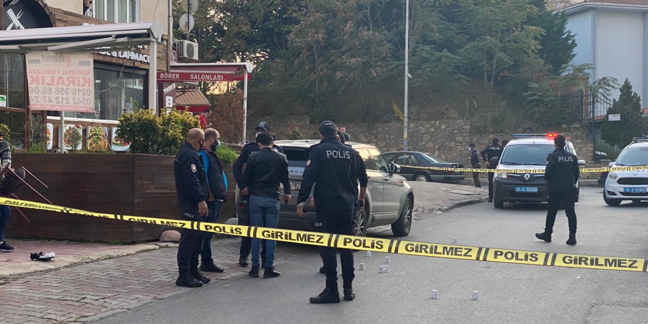 Kadıköy'de şarkıcıya silahlı saldırı