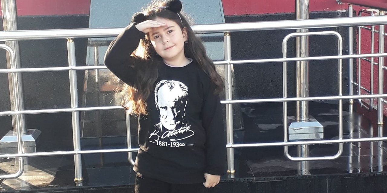 Atatürk'ün çocukları Ata'sını andı