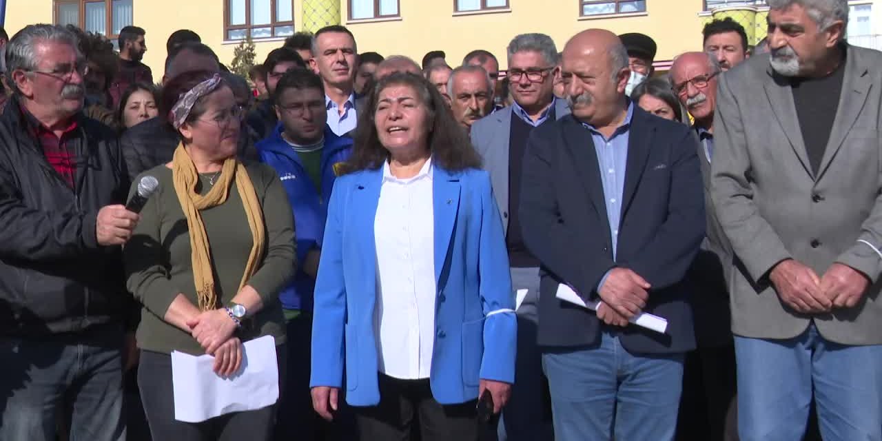 ALEVİ STK'LARININ TORBA YASA TEPKİSİ SÜRÜYOR: "TORBA YASASI DEĞİL, CUMHURBAŞKANI KARARNAMESİ DEĞİL, EŞİT YURTTAŞLIK İSTİYORUZ"