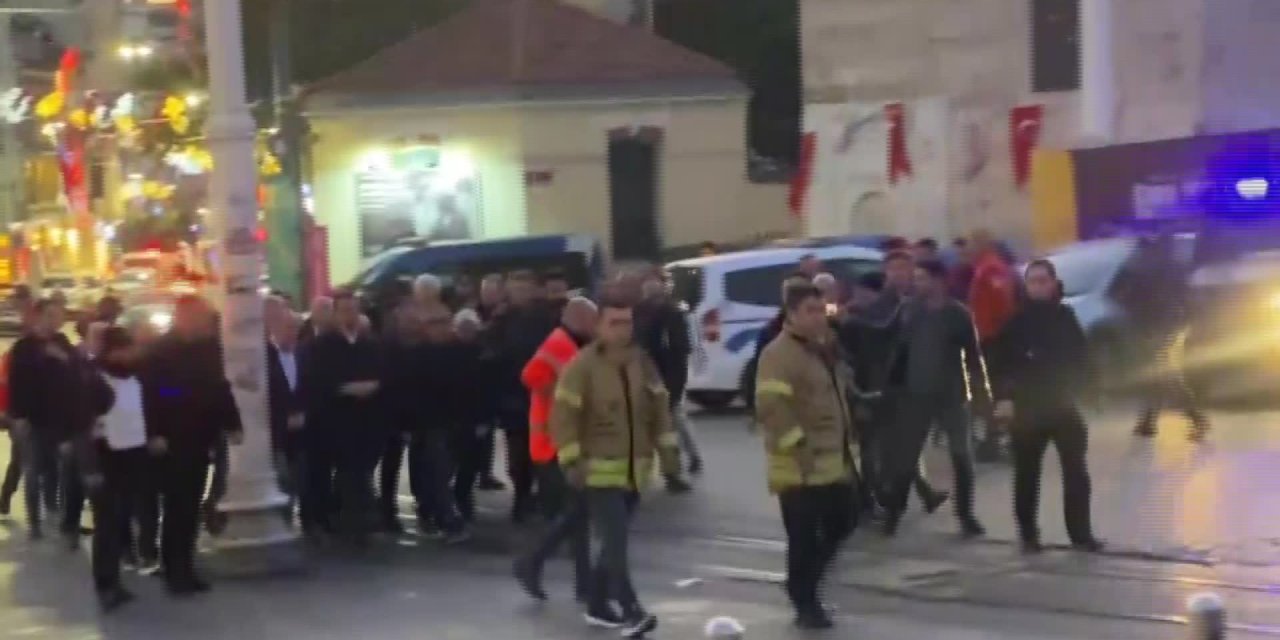 EKREM İMAMOĞLU PATLAMA MEYDANA GELEN İSTİKLAL CADDESİ'NDE AÇIKLAMA YAPTI: "FARKLI İHTİMALLER ÜZERİNDE ÇALIŞMALAR SÜRÜYOR"