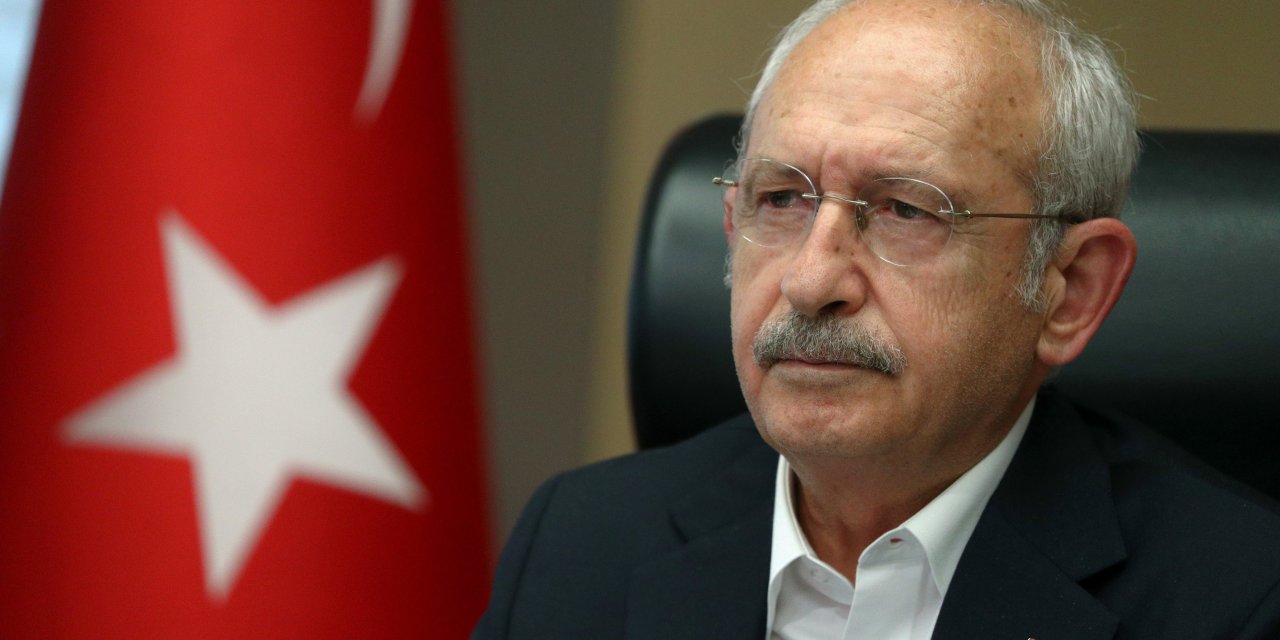 KILIÇDAROĞLU: İSTİKLAL CADDESİ’NDE MEYDANA GELEN PATLAMADA HAYATINI KAYBEDEN VATANDAŞLARIMIZA ALLAH’TAN RAHMET, YARALILARA ACİL ŞİFALAR DİLİYORUM. MİLLETİMİZİN BAŞI SAĞ OLSUN