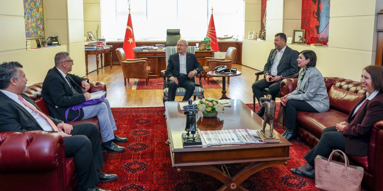 Kılıçdaroğlu, TTB heyeti ile bir araya geldi