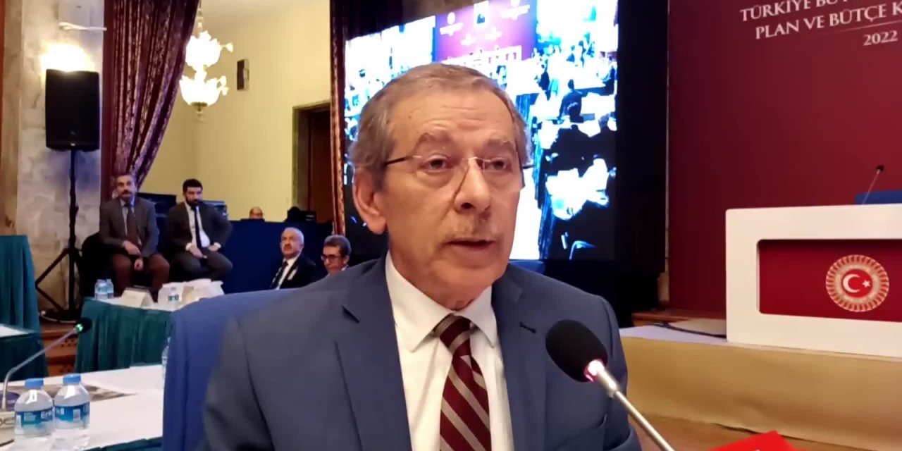 Abdüllatif Şener: “Otuz senedir Meclis’teyim, hiçbir iktidar döneminde iktidarın muhalefet gibi sertleştiğini, saldırganlaştığını, görmedim”