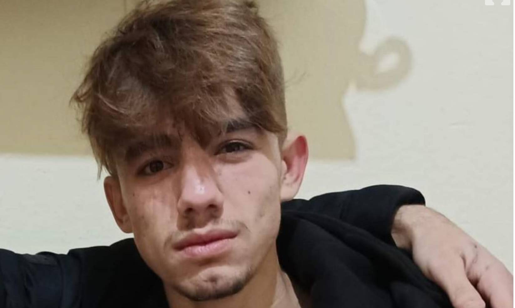 Kömür yığınının altında kalan 19 yaşındaki işçi hayatını kaybetti