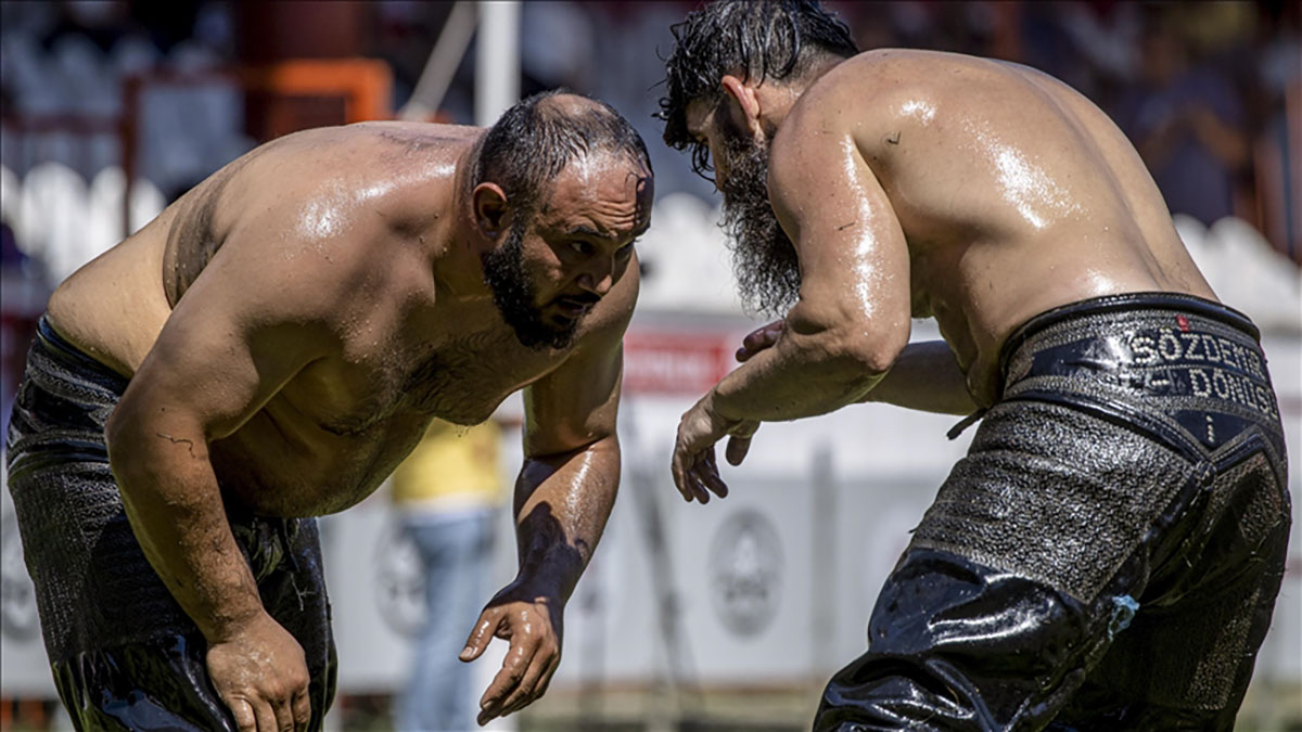 Kırkpınar'da başpehlivanlık ödülü 1 milyon liraya yükseltildi