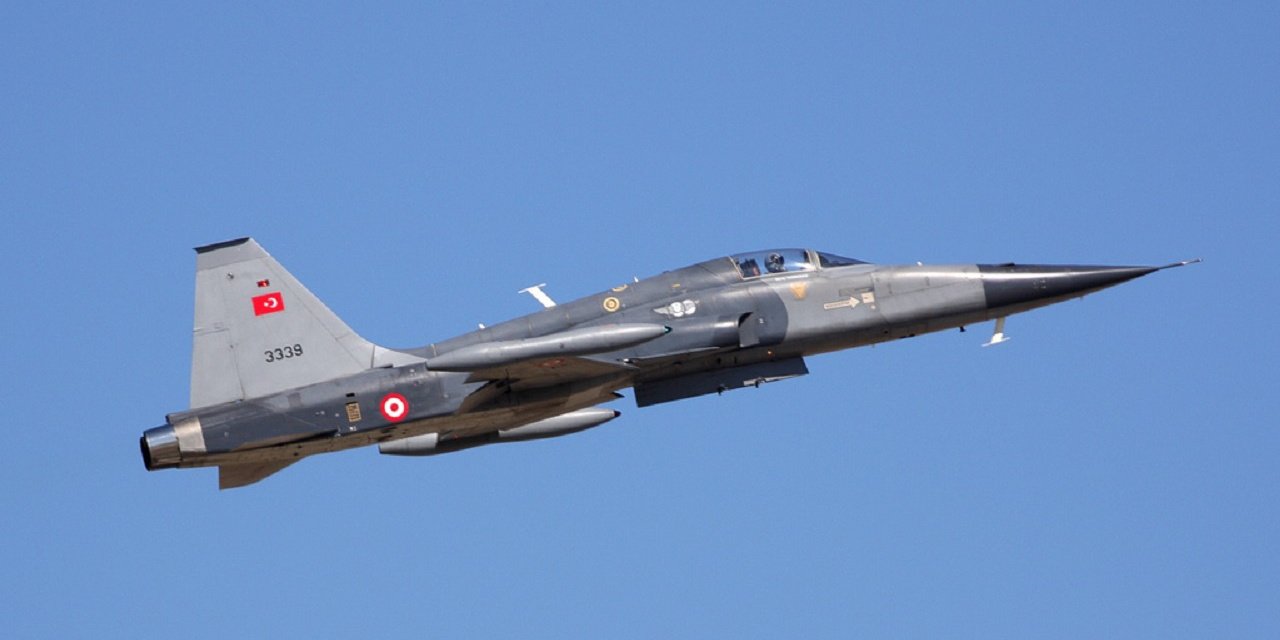 Konya'da askeri eğitim uçağı düştü