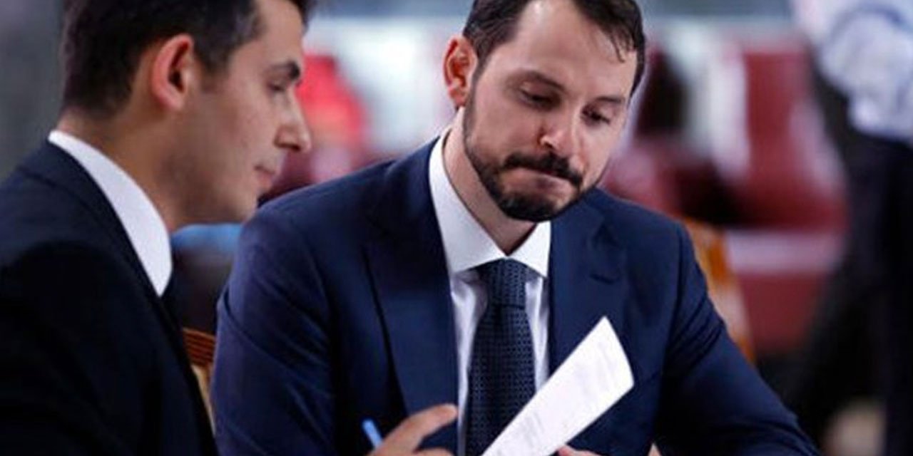 Berat Albayrak'ın danışmanı yine sinirlendi: Sırça köşklerinden milletin cebine göz dikenler diye açtı ağzını yumdu gözünü...