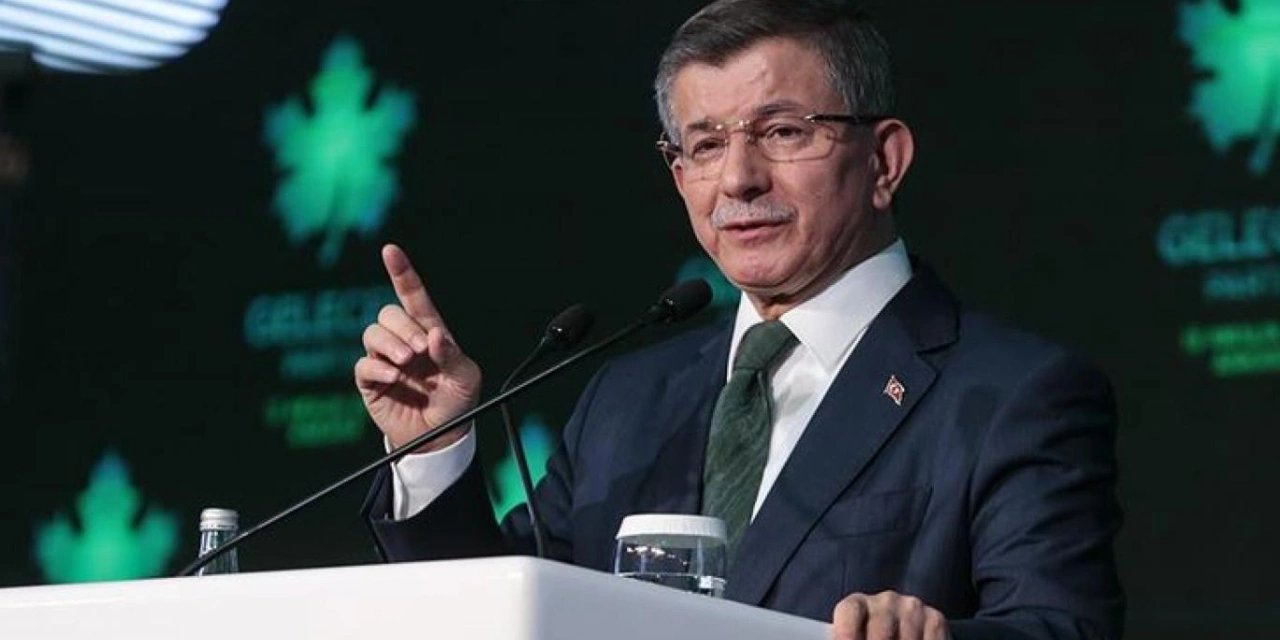 Davutoğlu'ndan AKP'nin anayasa değişiklik teklifine destek!