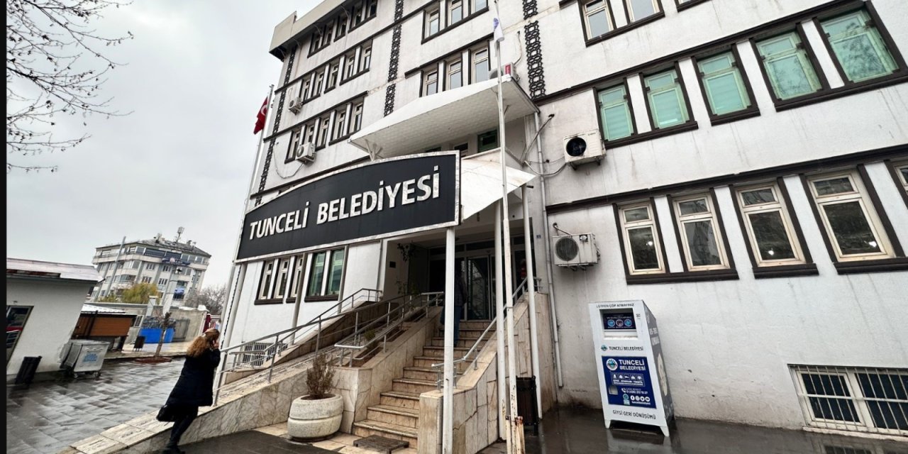 Tunceli Belediyesi’nin elektriği kesildi