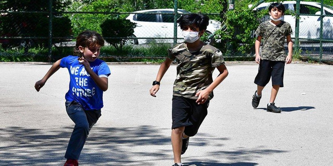 20 yaş altı sokağa  ne zaman çıkabilecek?