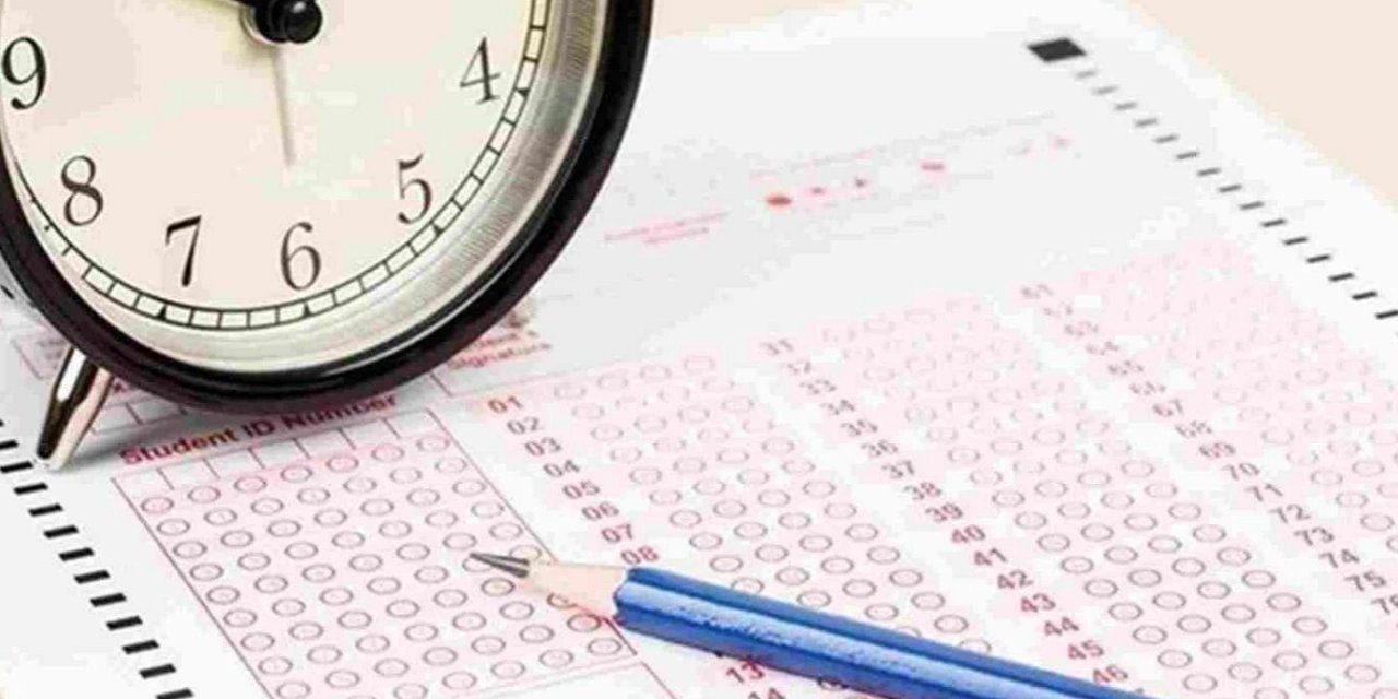 Lise sınavında kopya skandalı: 60 bin kişinin sınavı iptal edildi!