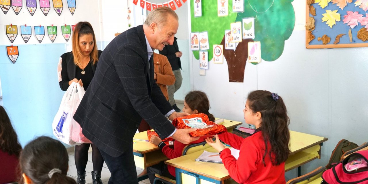 BAŞKAN ATABAY MİNİK ÖĞRENCİNİN RİCASINI KIRMADI