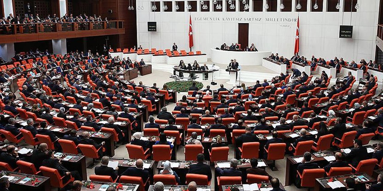 CHP'li Özel: EYT'lilerin yeni yıla endişeli girmesini sağlayacak bir öneri