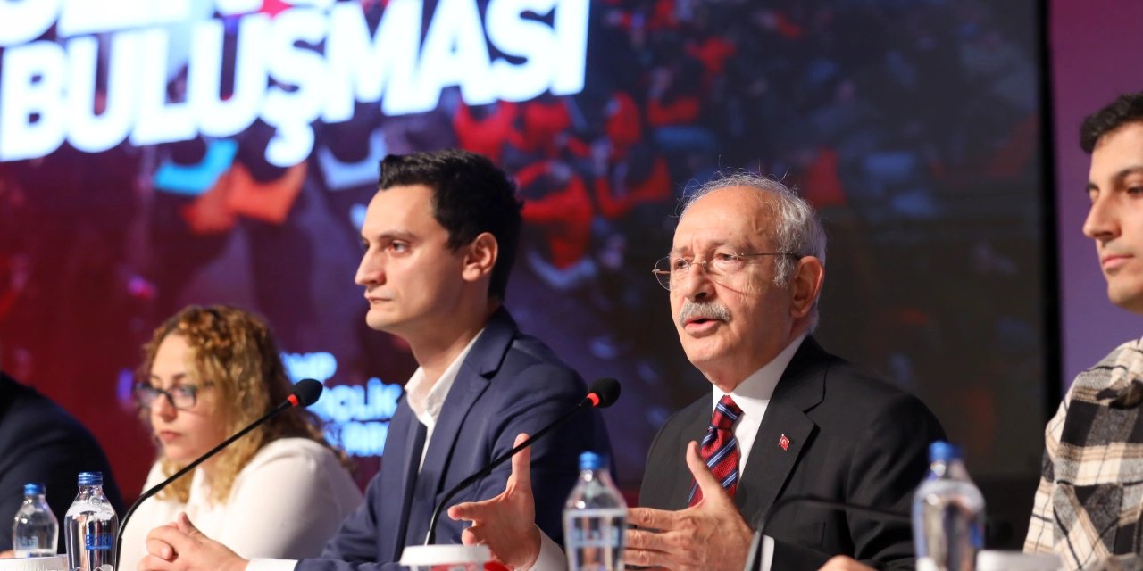 Kılıçdaroğlu gençlerle buluştu: 'Goats' pankartı