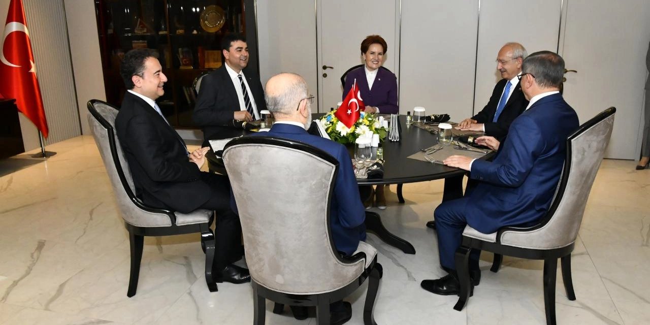 Detaylar netleşiyor: 'Altılı Masa'nın geçiş modeli hazır'