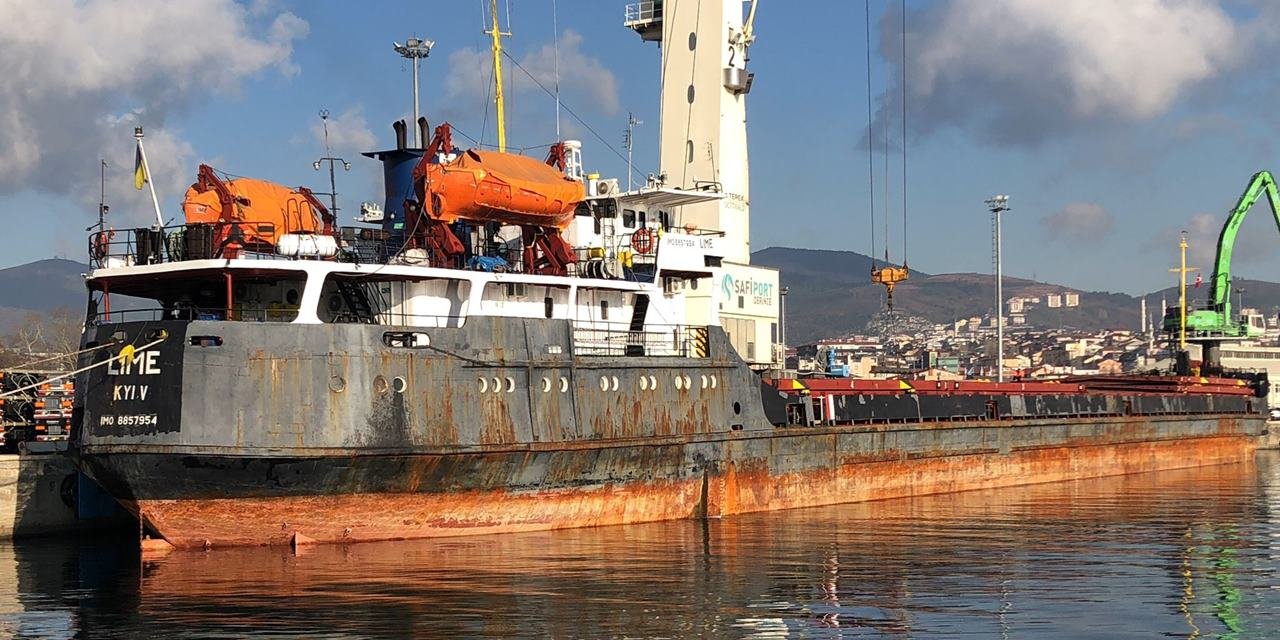Ukrayna bandıralı gemiye 3,5 milyon liralık 'balast' cezası