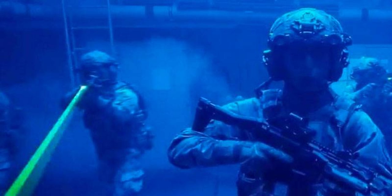 Ertuğrul Özkök: Envanterde ilk 'hip-hop' silahı; ordu, cumhuriyetin 100. yılında Mehter'den 'hip-hop' dönemine geçti