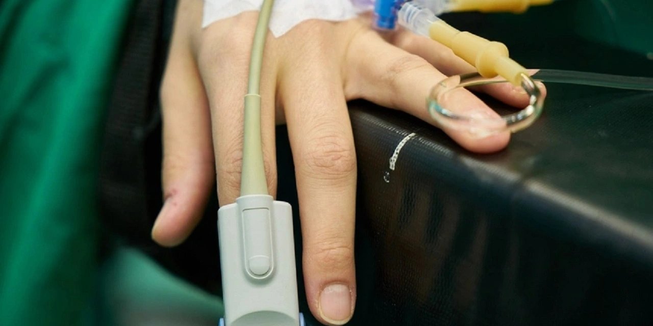 Fişi çekildiği için ölen hasta Türk çıkmıştı, bir skandal daha yaşandı: Beyni olmadan defnedilmiş!