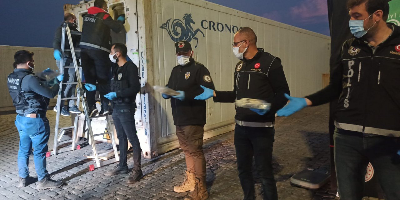 Mersin Limanı'nda patates yüklü gemiden 45 kilogram kokain çıktı