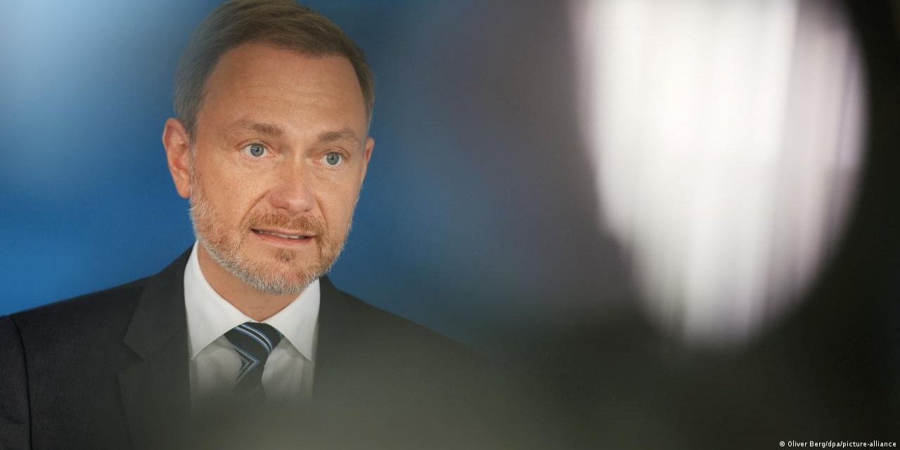 Yolsuzluk iddiası: Alman Maliye Bakanı yargının kıskacında