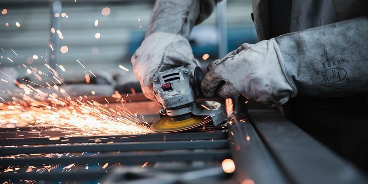 Sanayide pandemi sürecinden bu yana ilk yıllık daralma