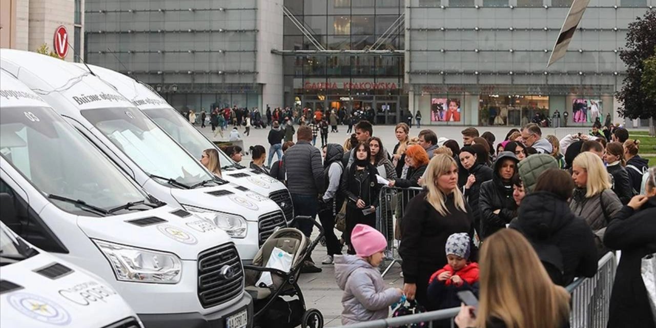 Ukraynalı mültecilerin sayısı artıyor: Polonya'ya 9 milyon kişi giriş yaptı